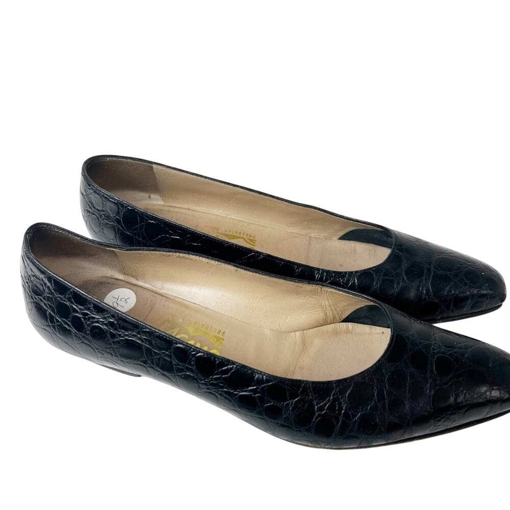 SZ 9.5 AA Salvatore Ferragamo Vintage Designer Black Low Heel Pumps - Picture 3 of 7